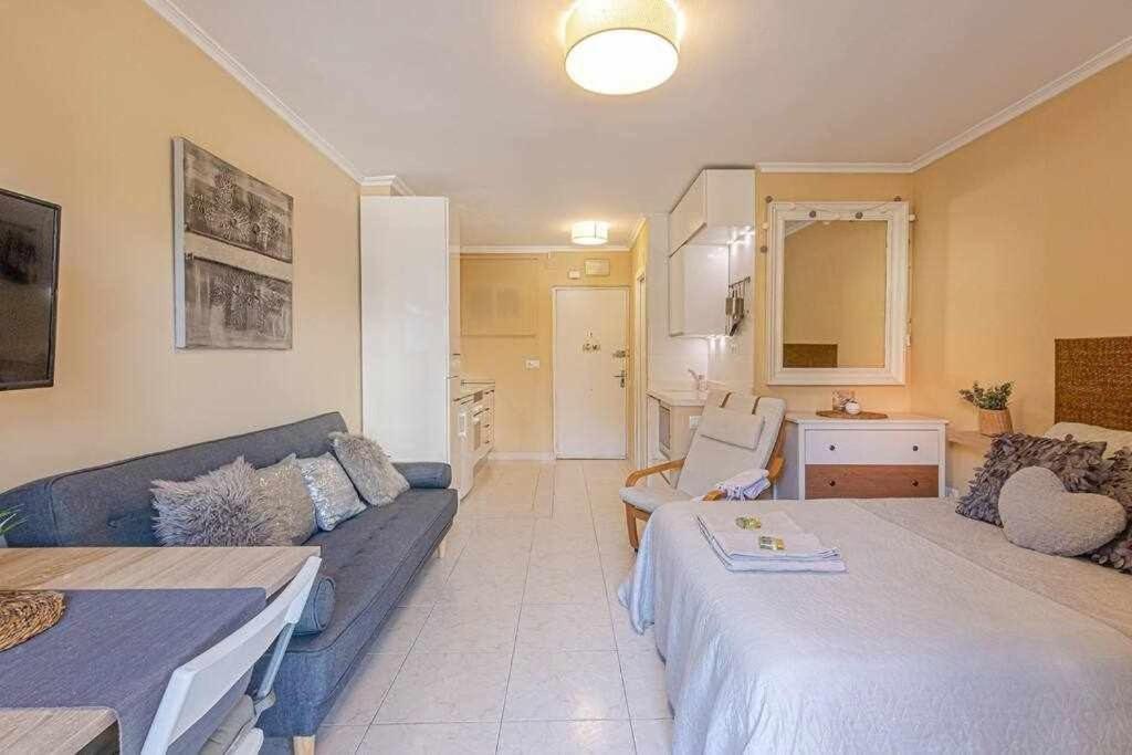 797 Holiday Rentals - Equipado Estudio Cerca Del Parque La Paloma Benalmadena Bagian luar foto