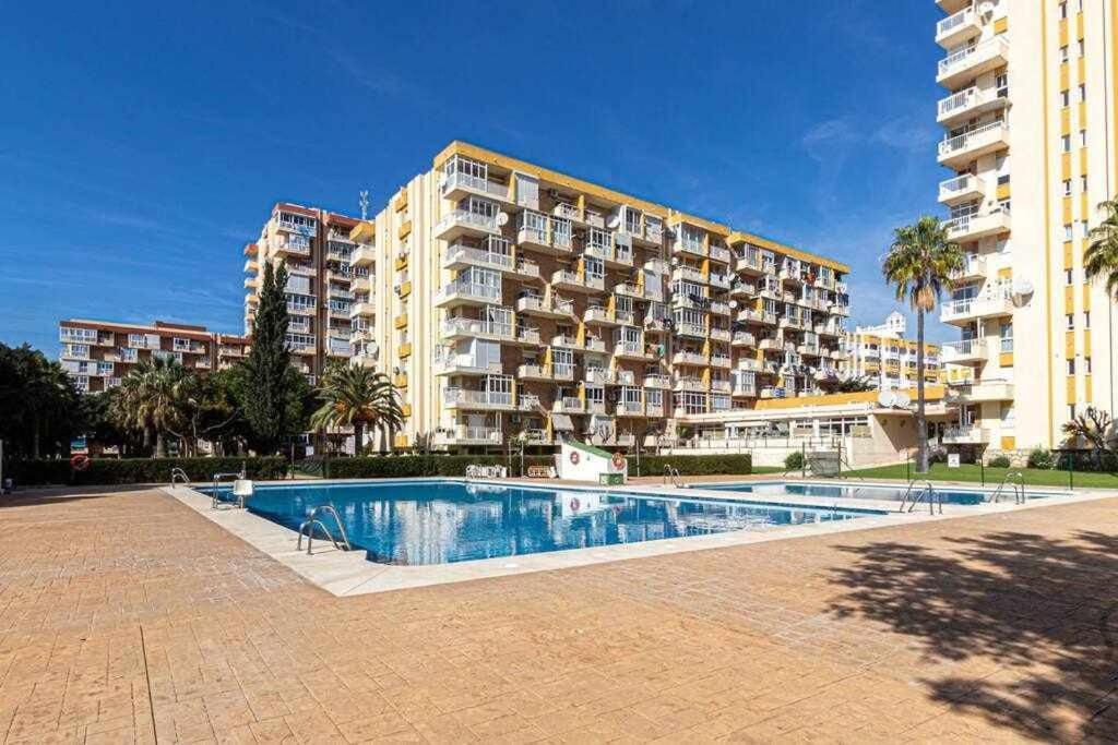 797 Holiday Rentals - Equipado Estudio Cerca Del Parque La Paloma Benalmadena Bagian luar foto